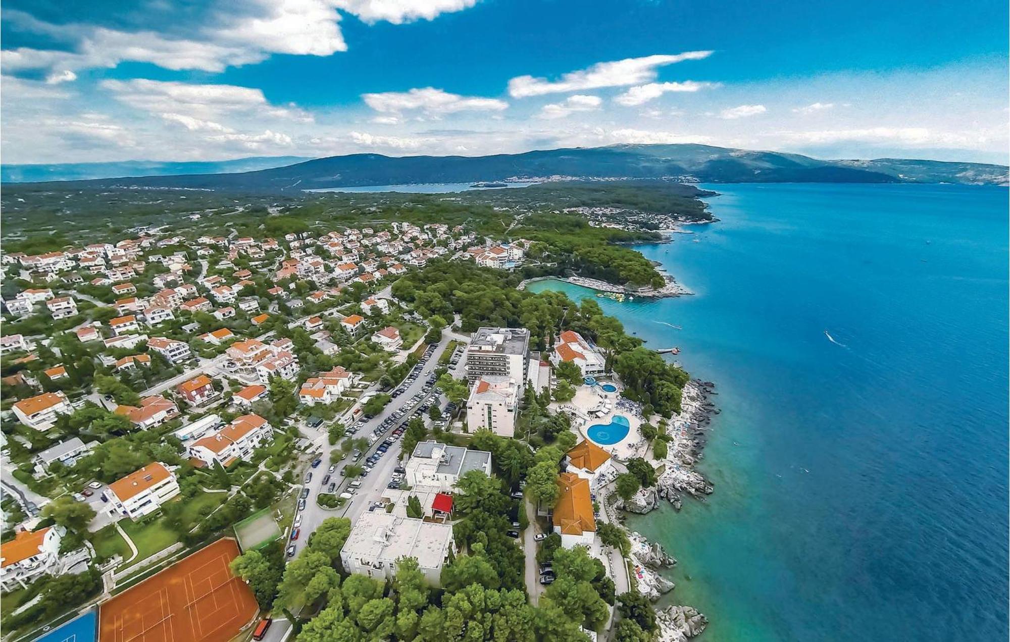 Stunning Apartment In Malinska With Kitchen Εξωτερικό φωτογραφία